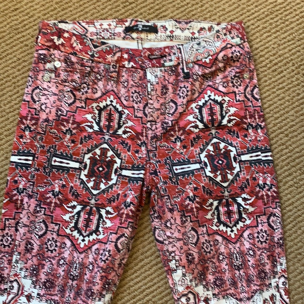 Seven for All Mankind patterned jeans. Skinny leg. Medium rise.